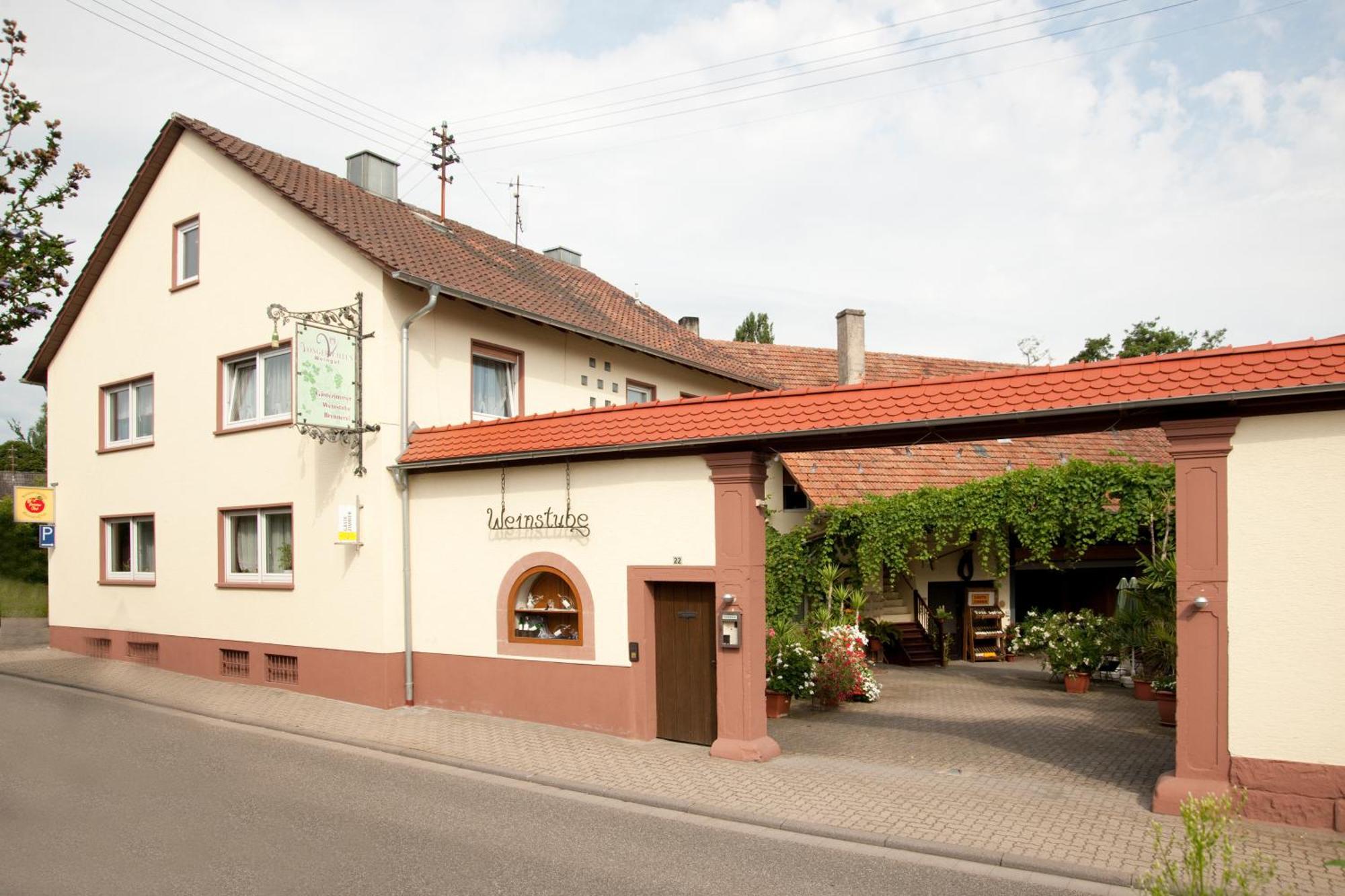 Weingut Und Gaestehaus Vongerichten Oberhausen (Sudliche Weinstrasse) Exterior foto